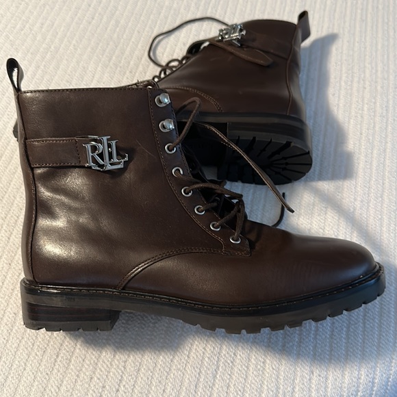 Ralph Lauren’s lace boots .. woman’s size 8 - Picture 4 of 4